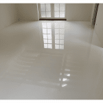Hvidt polyurethan epoxy gulv i bolig i Nordjylland